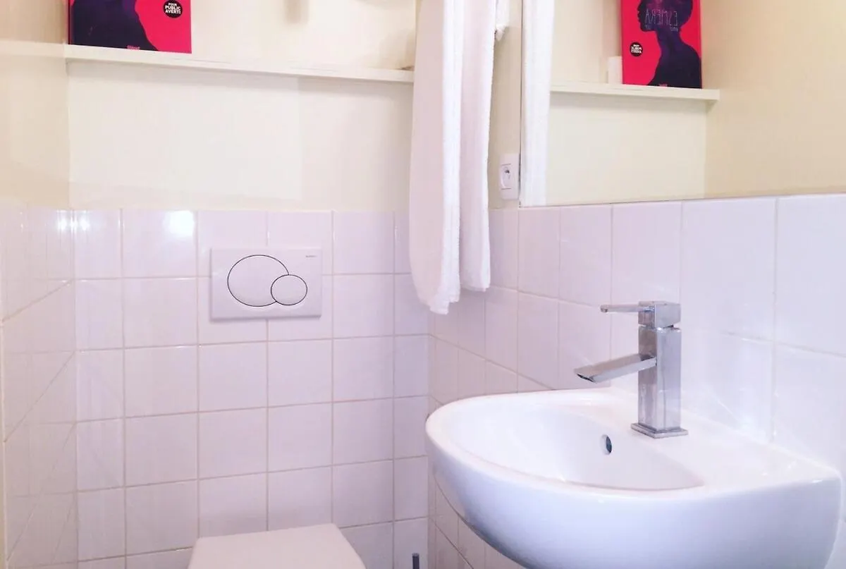 Beau 2 Pieces Au Coeur De Paris - Flat-Guest Apartment 0*,